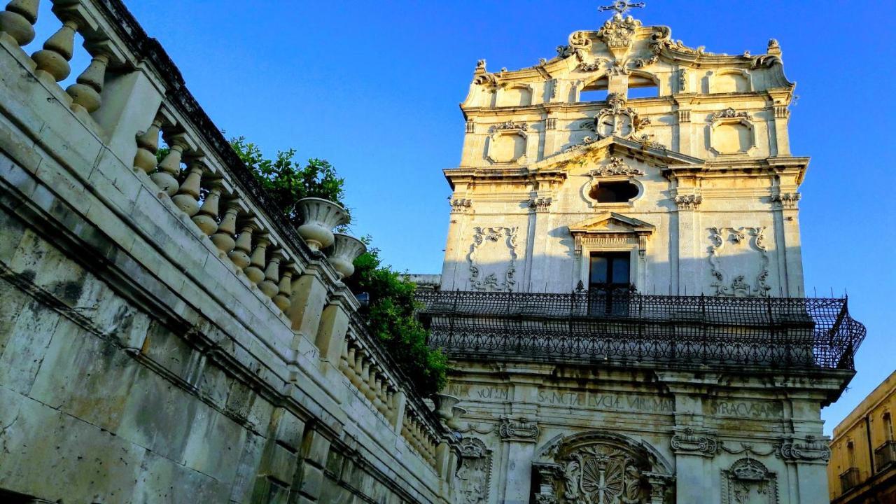 Elegante Appartamento In Palazzo Storico Ortigia Syrakus Exterior foto