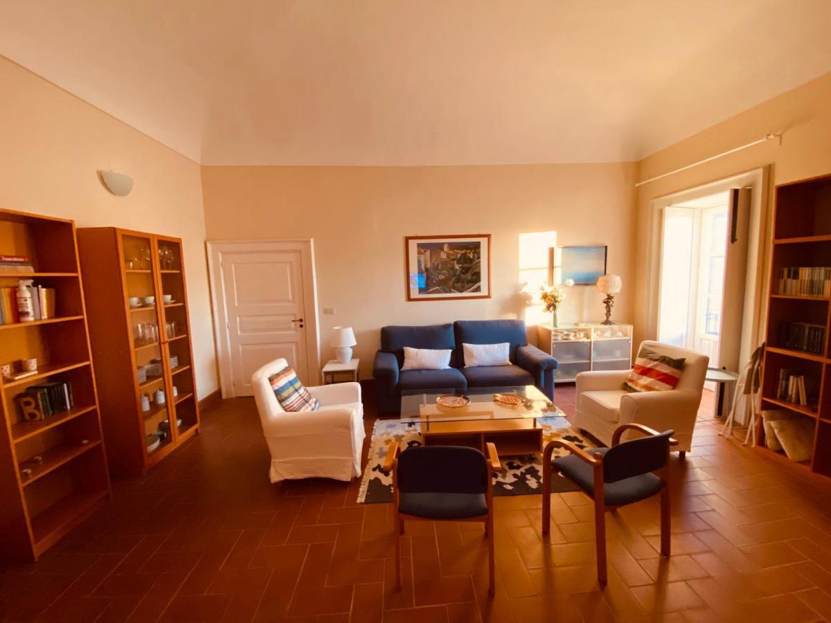 Elegante Appartamento In Palazzo Storico Ortigia Syrakus Exterior foto