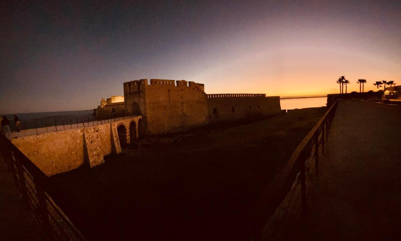 Elegante Appartamento In Palazzo Storico Ortigia Syrakus Exterior foto