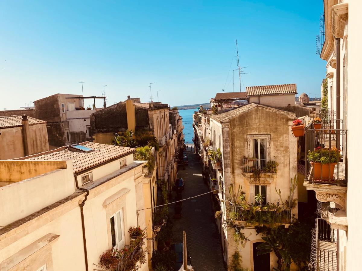 Elegante Appartamento In Palazzo Storico Ortigia Syrakus Exterior foto