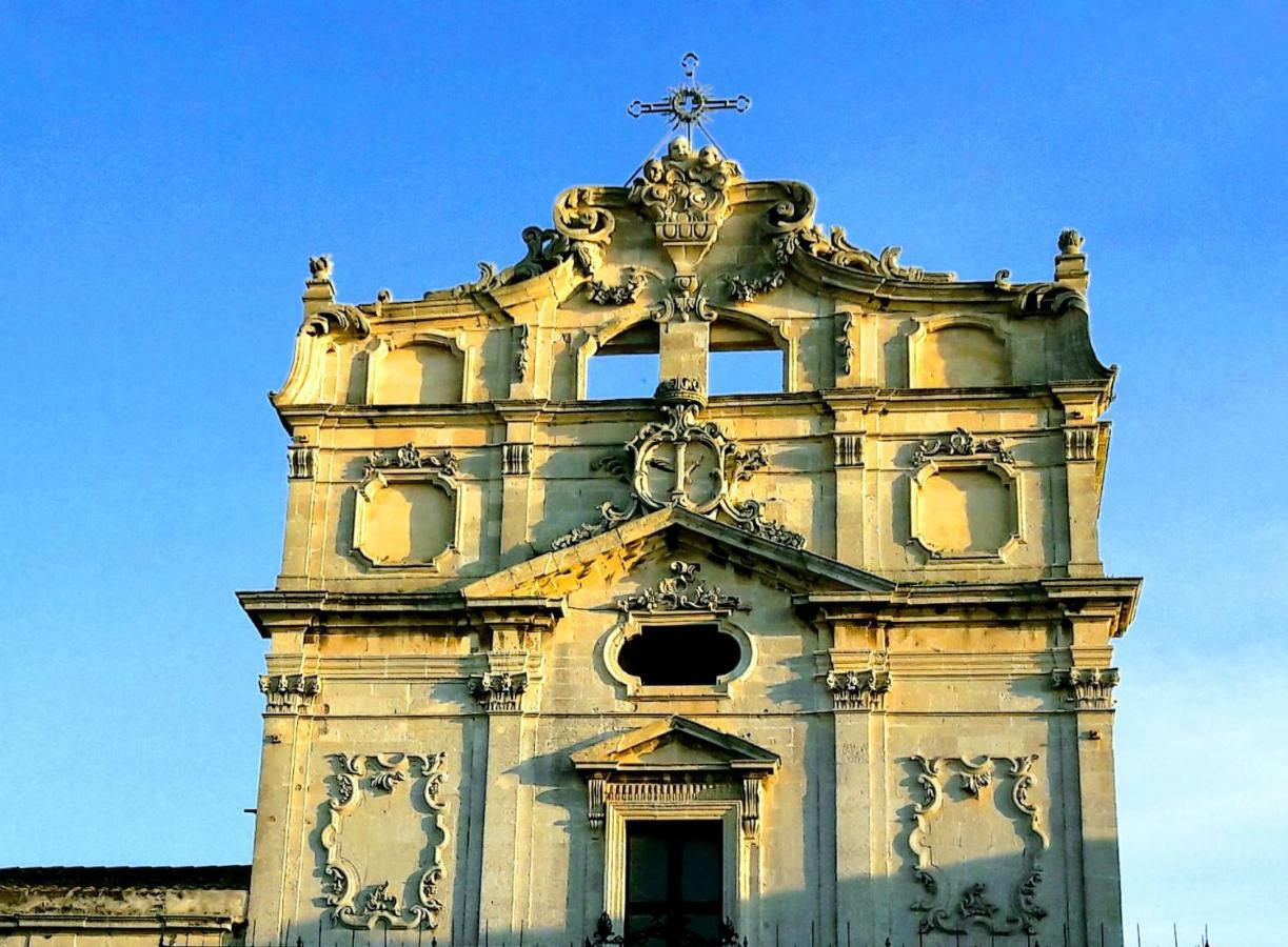 Elegante Appartamento In Palazzo Storico Ortigia Syrakus Exterior foto