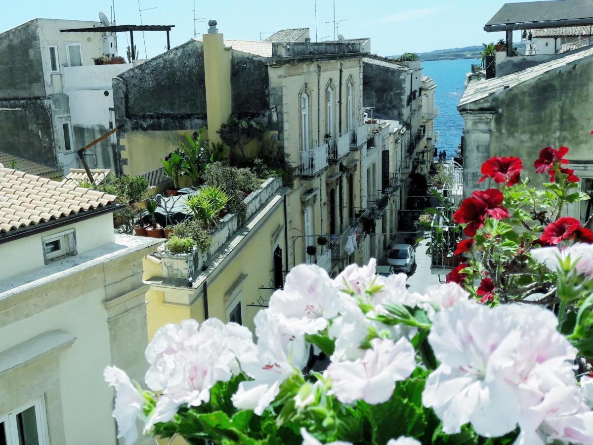 Elegante Appartamento In Palazzo Storico Ortigia Syrakus Exterior foto